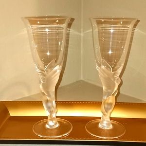 Faberge Kissing Doves Frosted Wine Goblets 8.25 oz